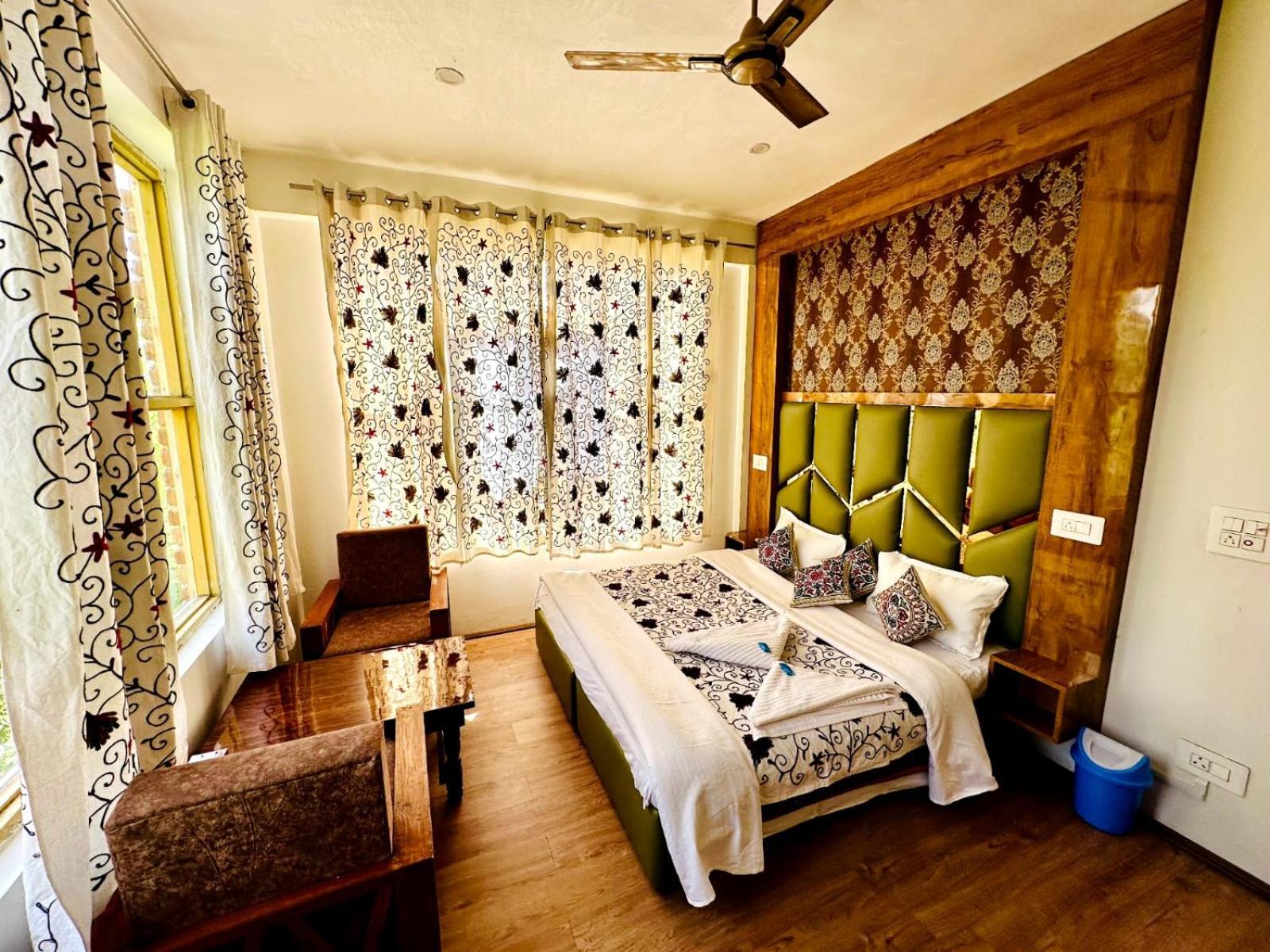 Gulmarg Gs Residency Hotel Eksteriør bilde