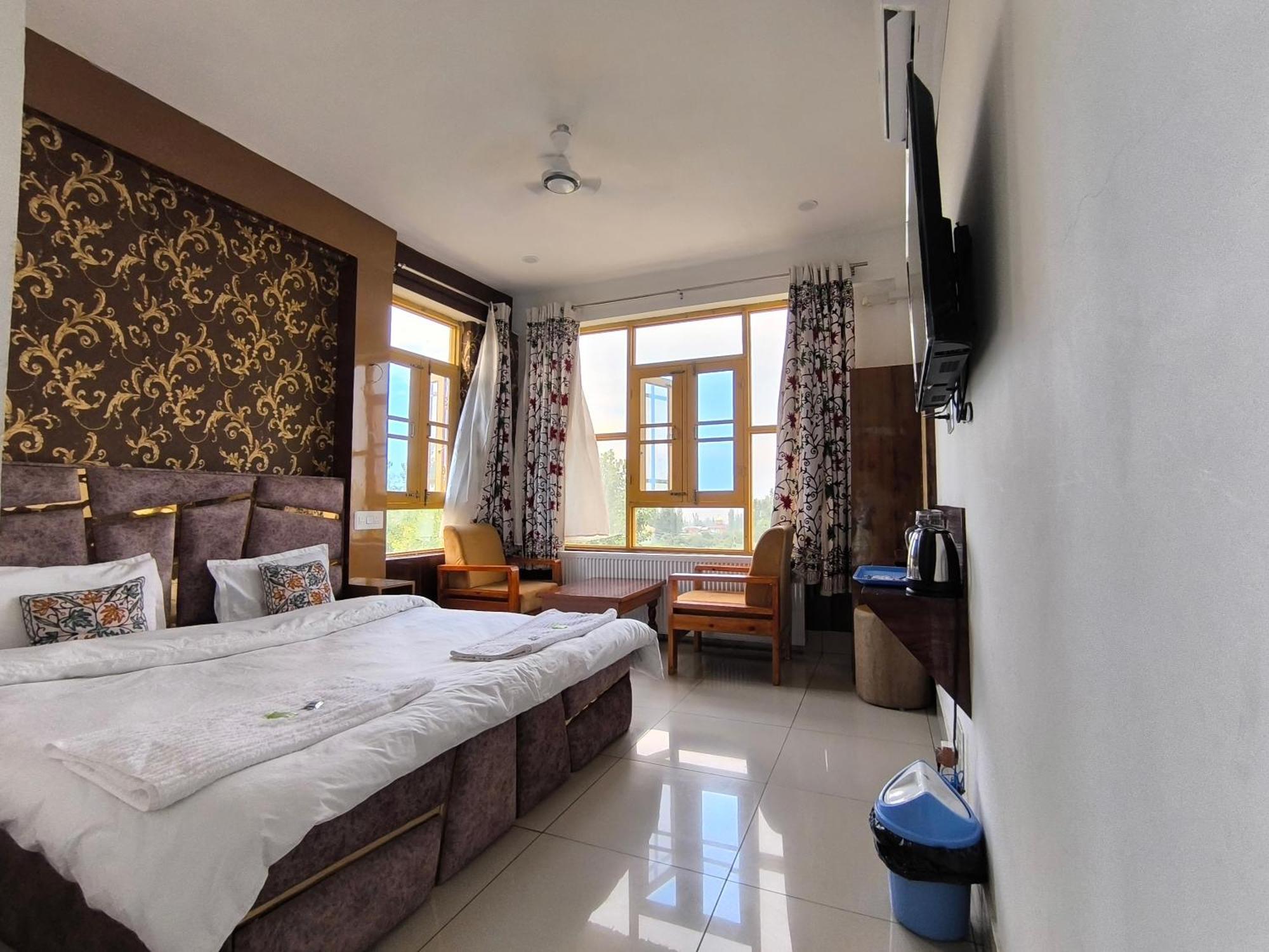 Gulmarg Gs Residency Hotel Eksteriør bilde