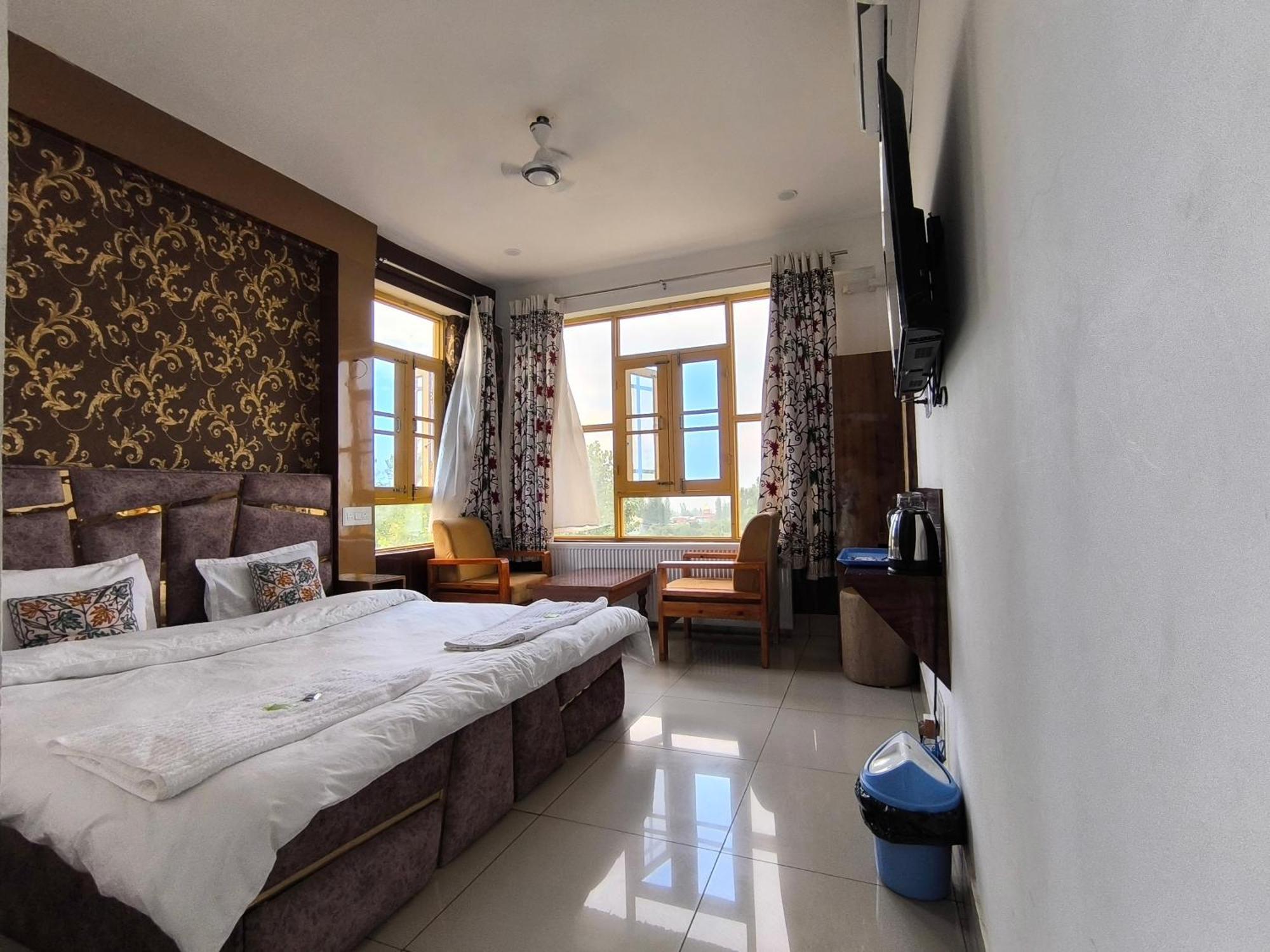 Gulmarg Gs Residency Hotel Eksteriør bilde