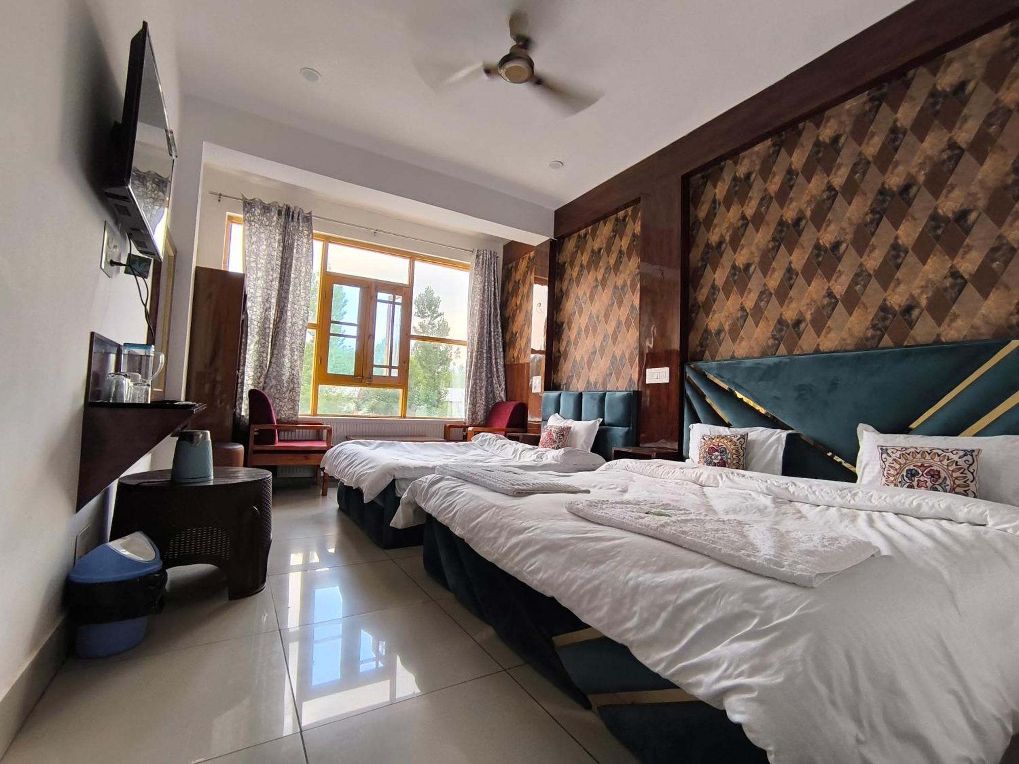 Gulmarg Gs Residency Hotel Eksteriør bilde